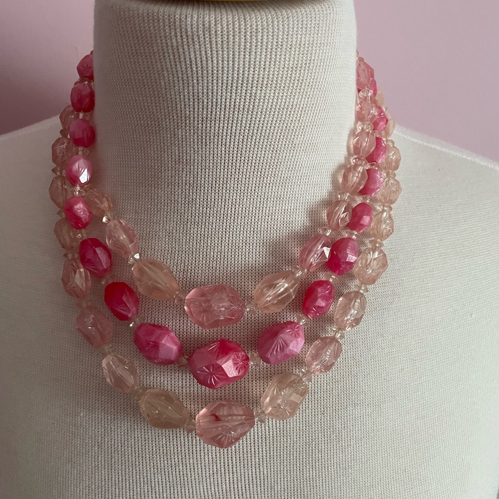 Elegant Vintage Pink Beaded Necklace